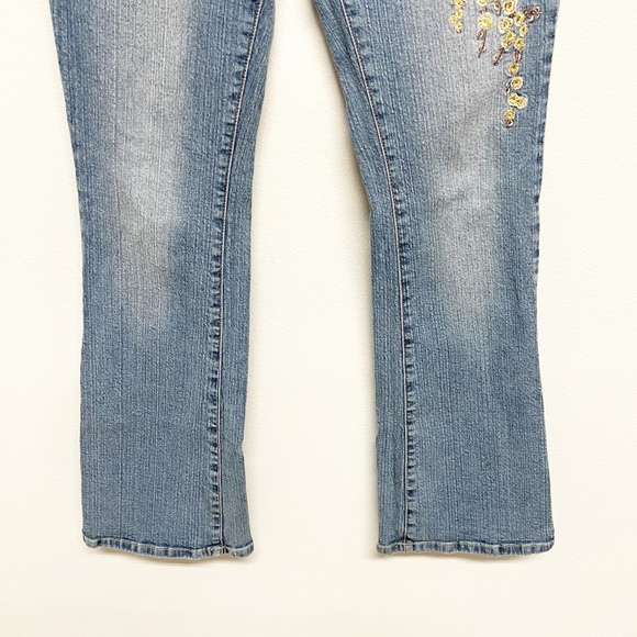 Zana Di Womens 90s Y2K Floral Embroidered Rhinestone Low Rise Flare Jean Size 9 - Picture 3 of 15